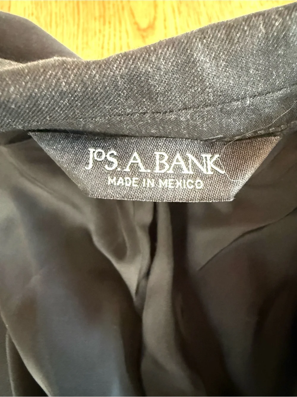 Jos A. Bank Travelers Black Suit Blazer 2 Button Wool Blend